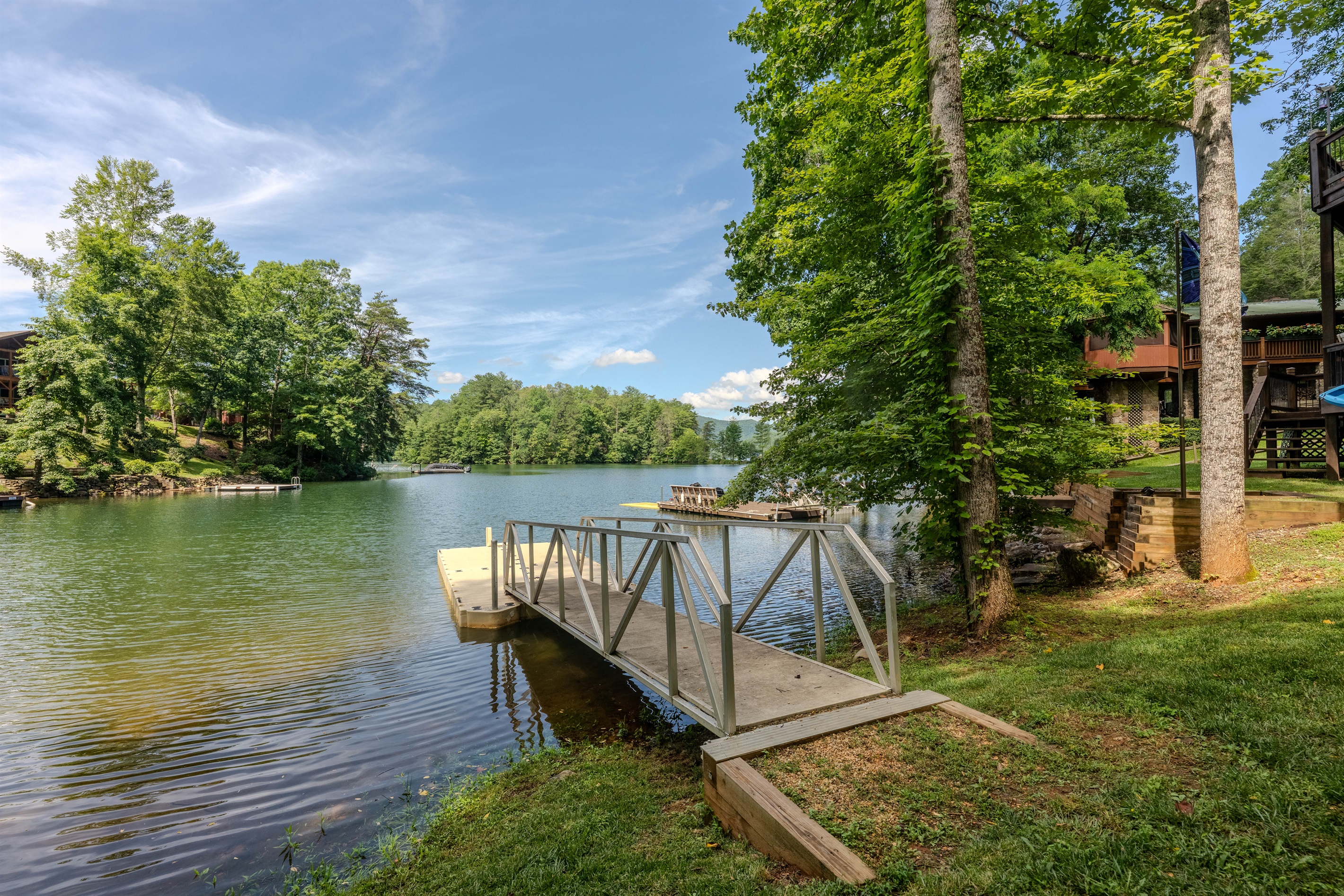 Private dock to Lake Santeetlah Private dock to Lake Santeetlah - Lakey McLakehouse - Robbinsville
