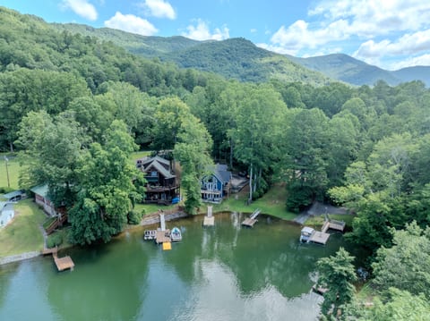 Set in a quiet cove on Lake Santeetlah