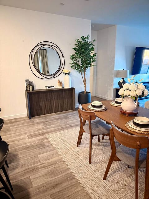 Luxe 3BD/2BA Oasis in Southwest Bakersfield
