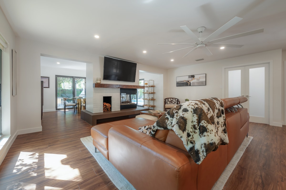luxury-executive-home-heated-pool-and-more/