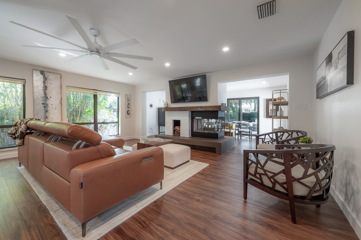 luxury-executive-home-heated-pool-and-more/