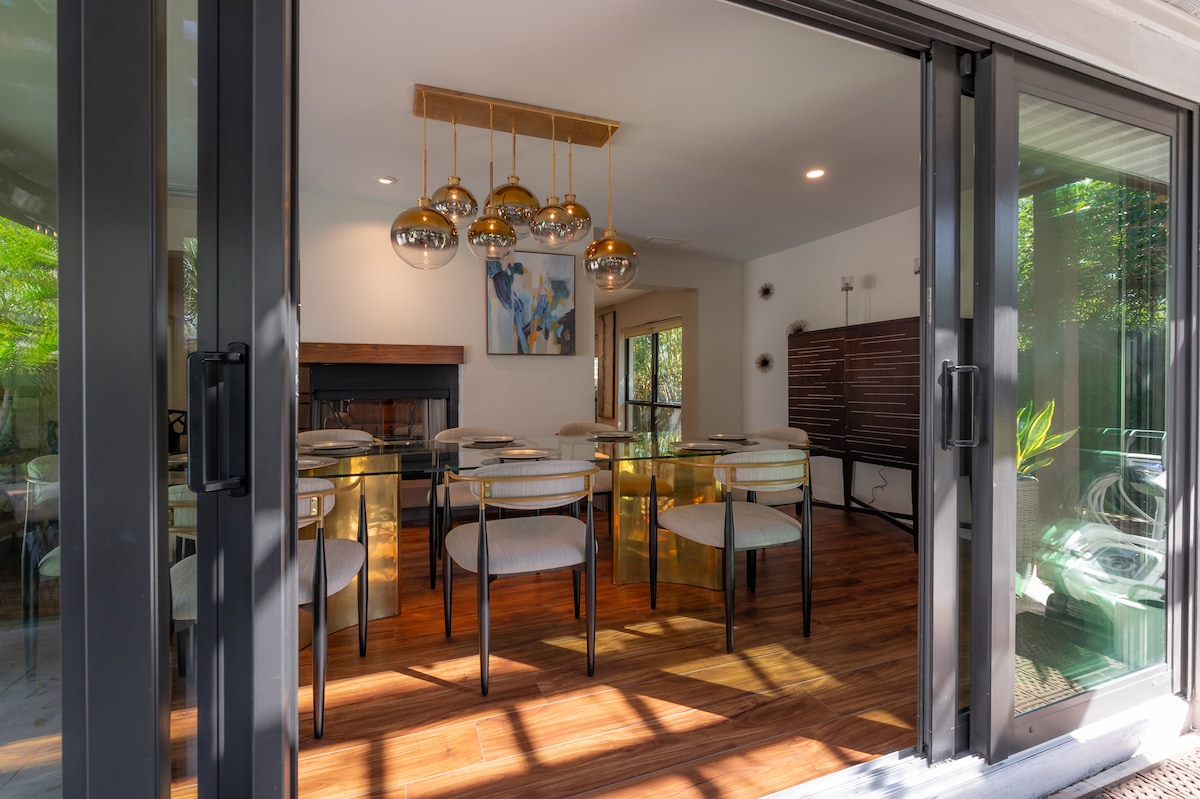 luxury-executive-home-heated-pool-and-more/