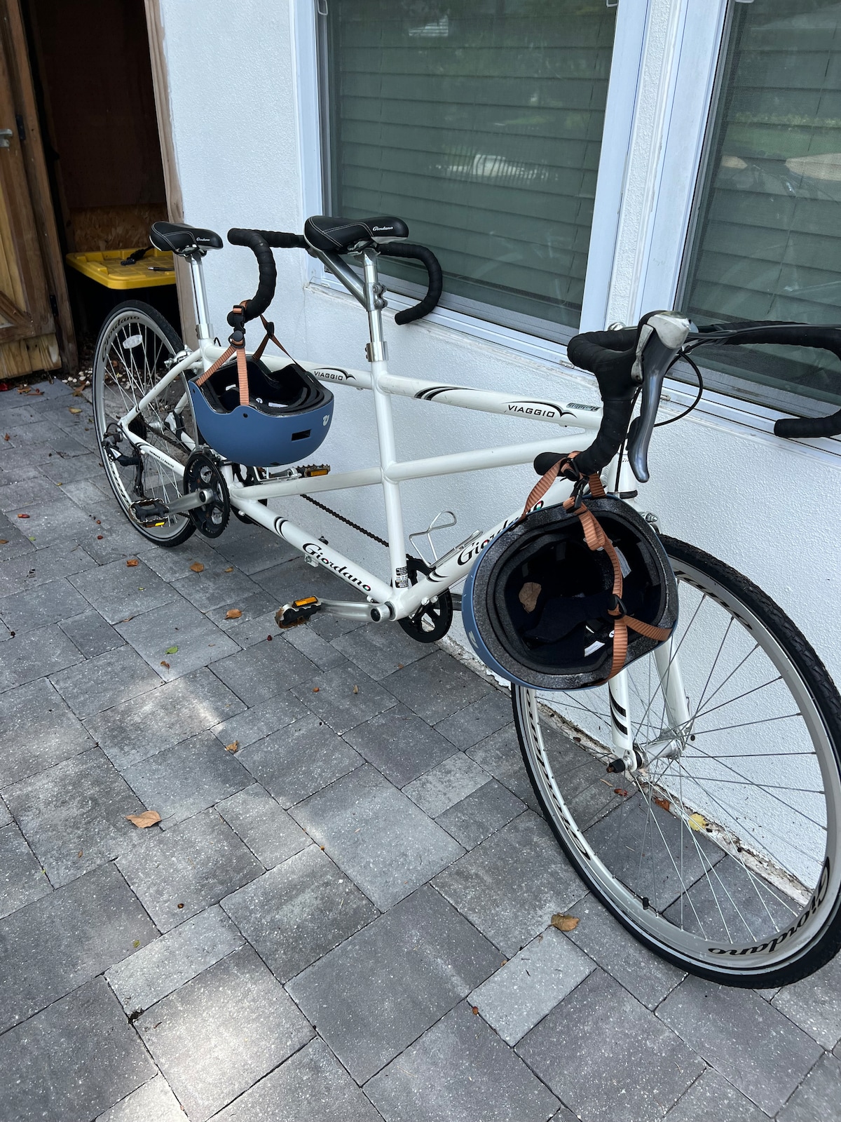 casablanca-in-the-heights-hot-tub-bikes/