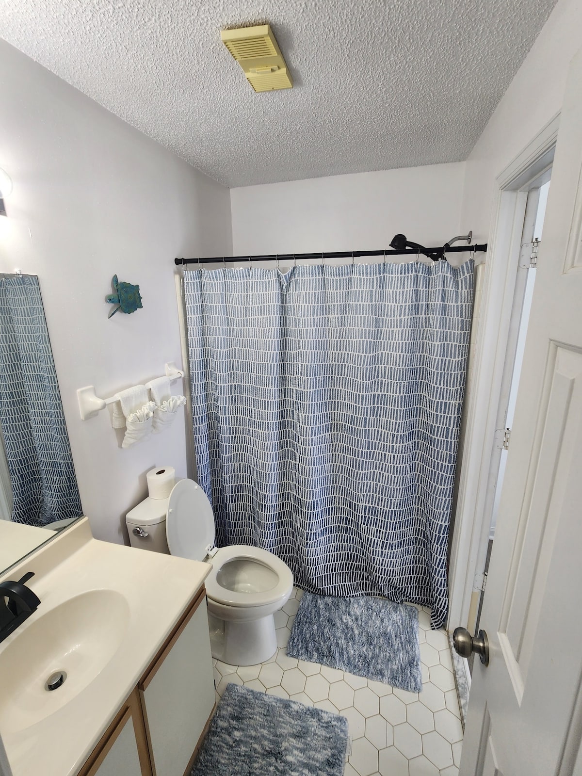 Salty As A Beach -Pet Friendly
Hot Tub/ Pool