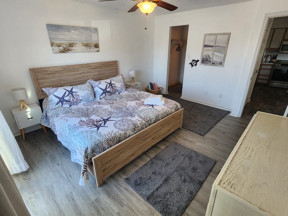 Master Bedroom King bed with adjoining full bathroom