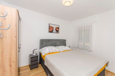 Apartments Mirjana - Unit 377570-13