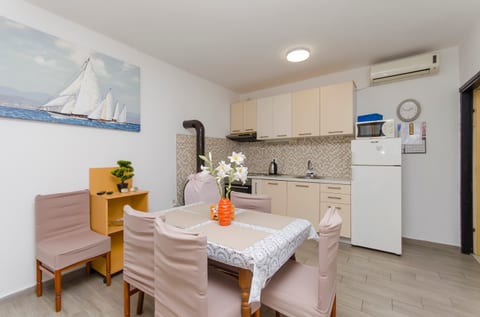 Apartment Kipson - Unit 377462-13