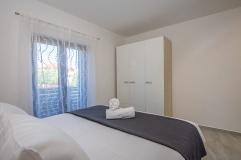 House Laura - Unit 377728-13
