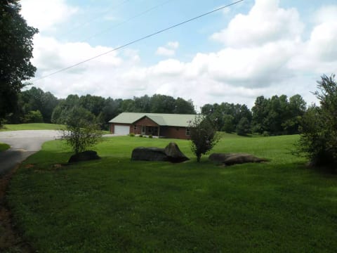 Lake Star Acres at Dale Hollow Lake