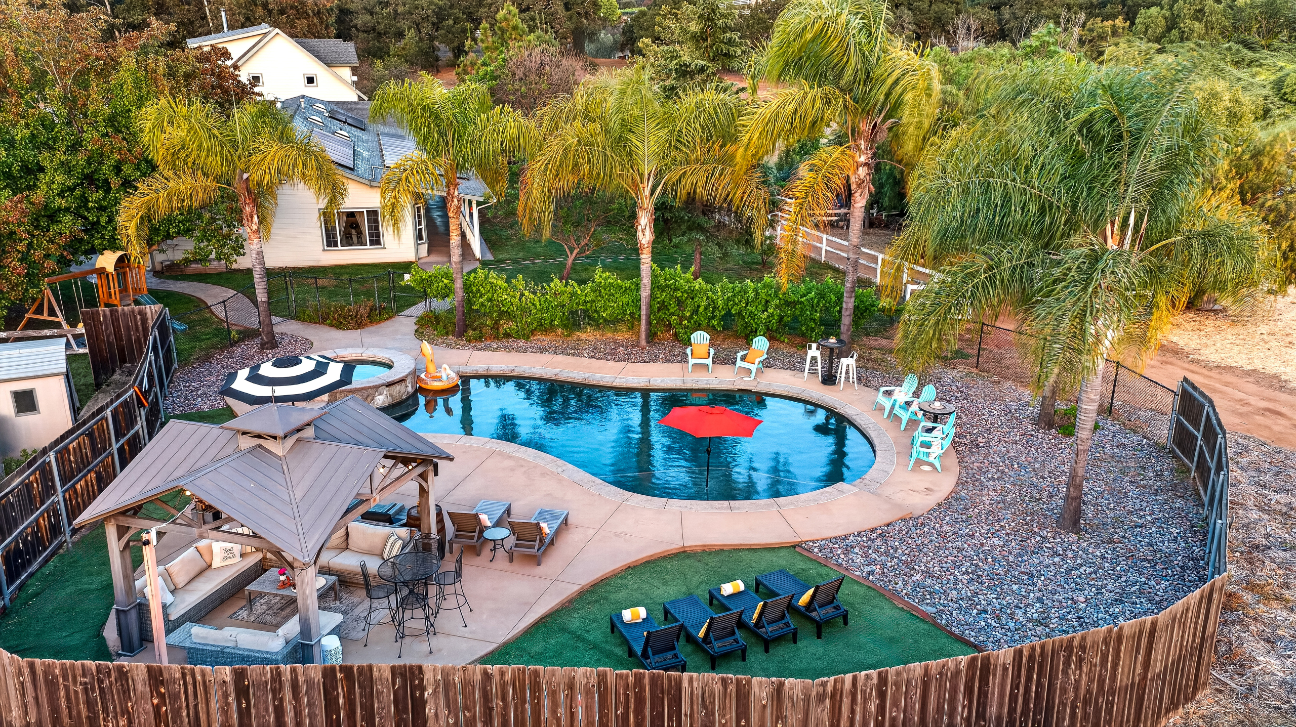 Red Barn Ranch- Luxury Retreat & Farm Stay