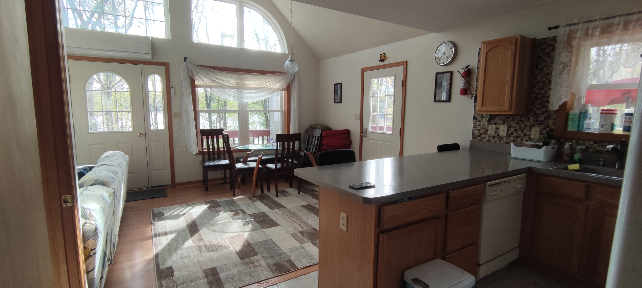 Waterfront in Arrowhead lake  community 