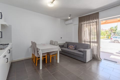 Apartments Nerina - Unit 377405-13