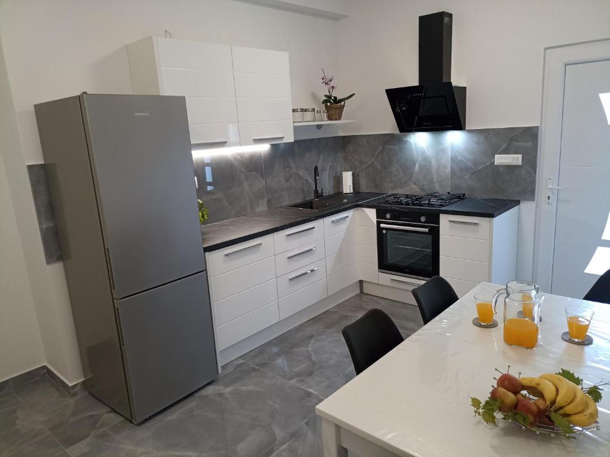 apartment-simi-a2/