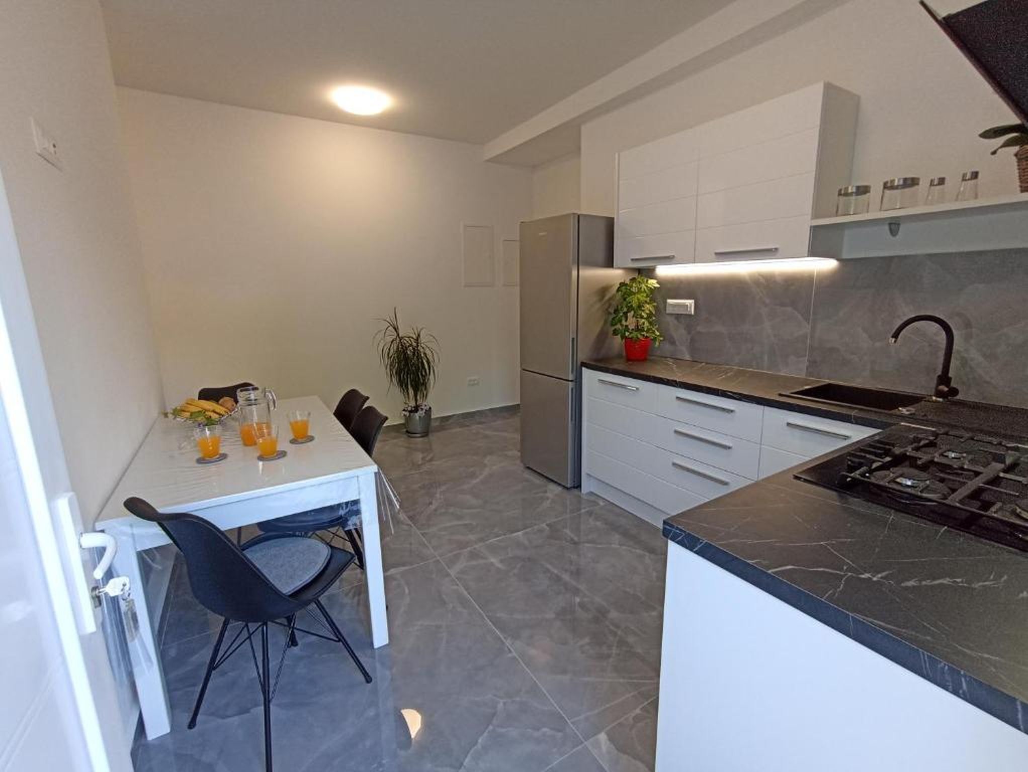 apartment-simi-a2/