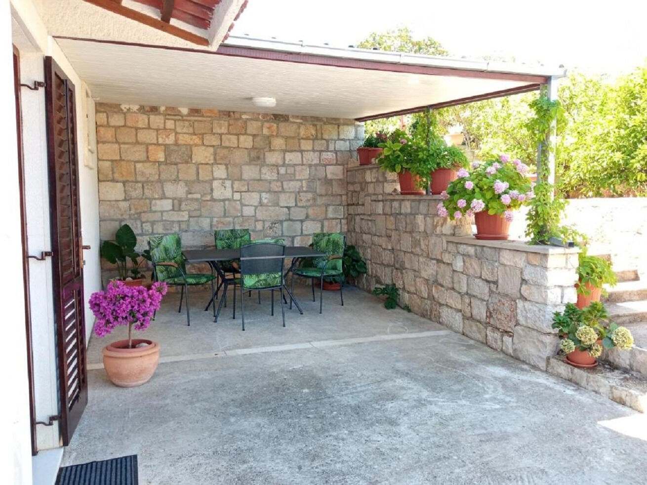 apartment-simi-a2/