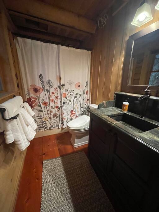Secluded cabin | Gorgeous views