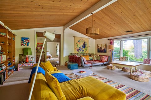 Ojai East End Chic Ranch Home with Stunning Views