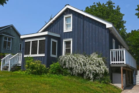 Spacious 3-Bed Home in Central Picton