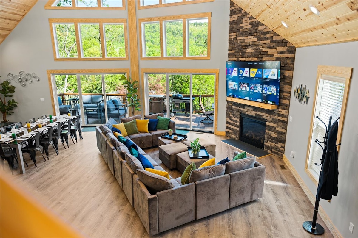 Gr8 Epic Escape | Sleeps 32