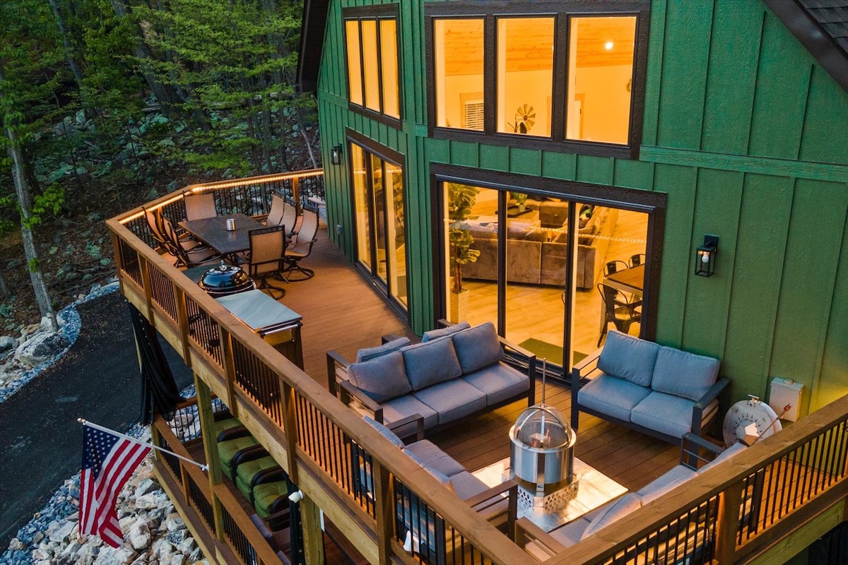 Gr8 Epic Escape | Sleeps 32