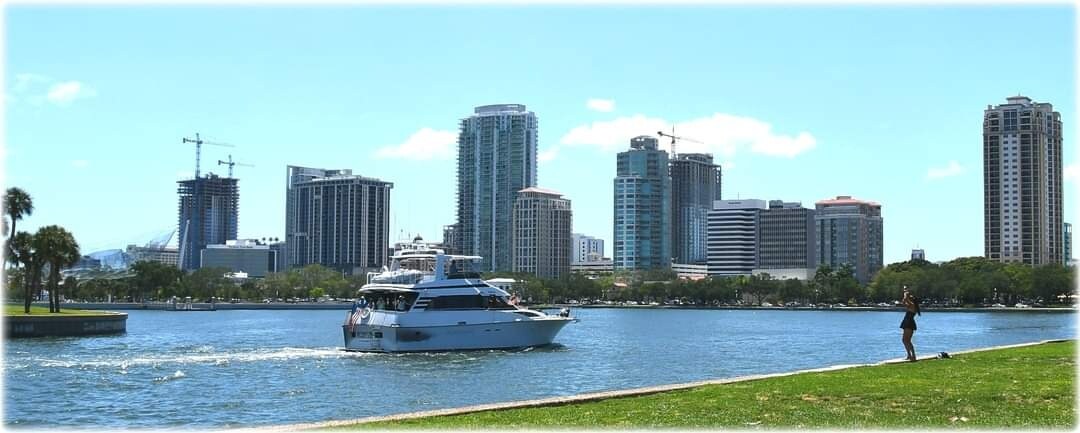 Private Guest suite/Patio/Laundry/Parking/Beach - Saint Petersburg