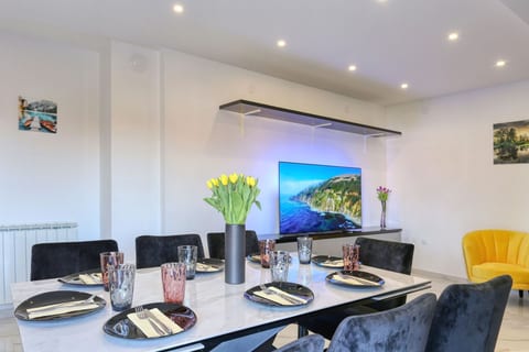 Apartment Viktor - Unit 377721-13