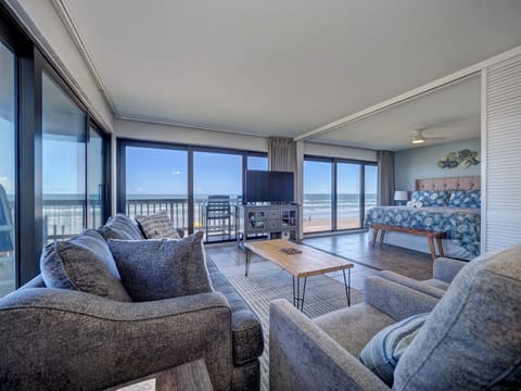 Corner Beachfront Condo Direct Access GorgeousView