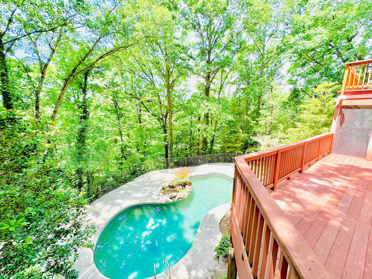 Luxury Mountain Estate w Pool 7 bedroom 5000sqft