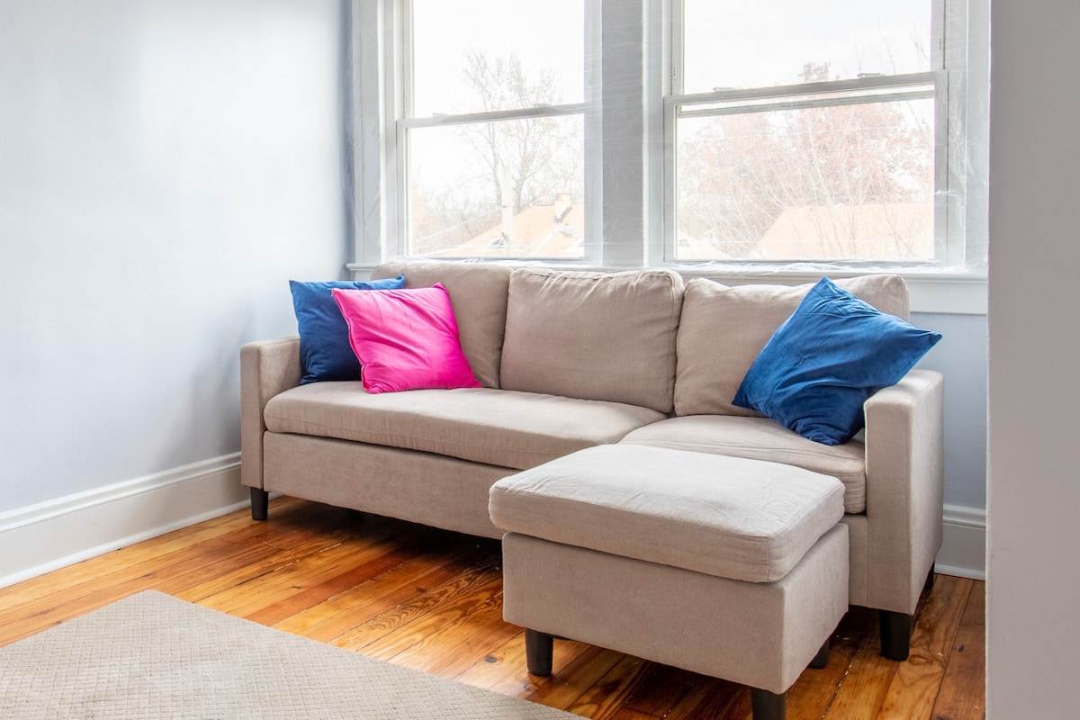 Charming Classy King Bed Suite 10min to CLE Clinic