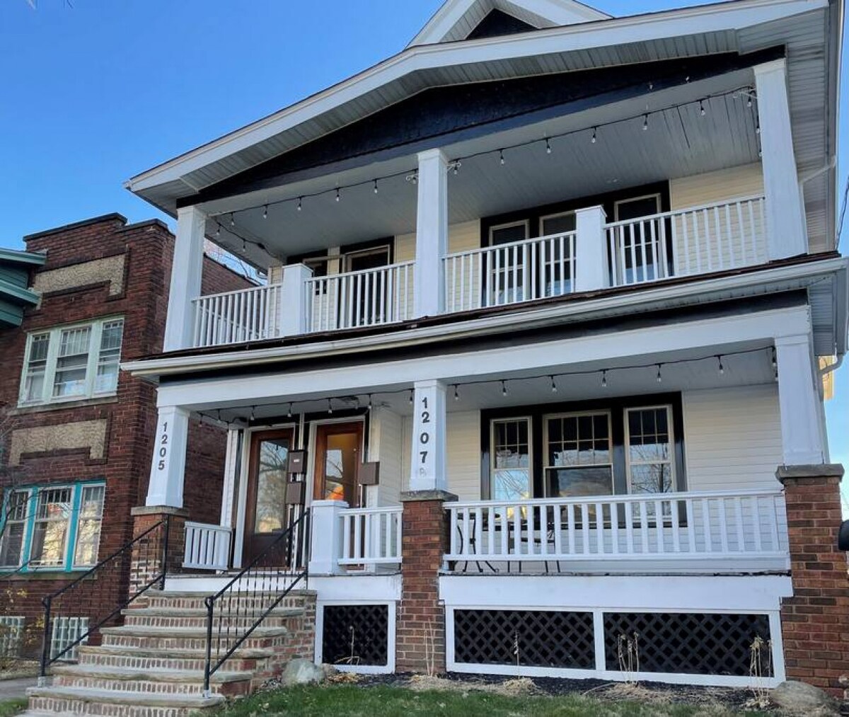 HotTub*No Cleaning Fee! Walk to Park & Restaurants