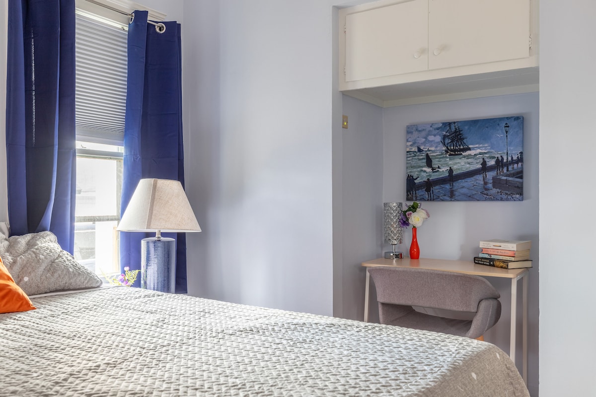 HotTub*No Cleaning Fee! Walk to Park & Restaurants