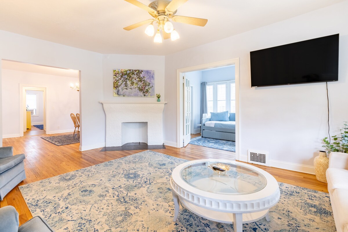 Huge 3BR, Garage Parking; Ideal for Long Term Stay