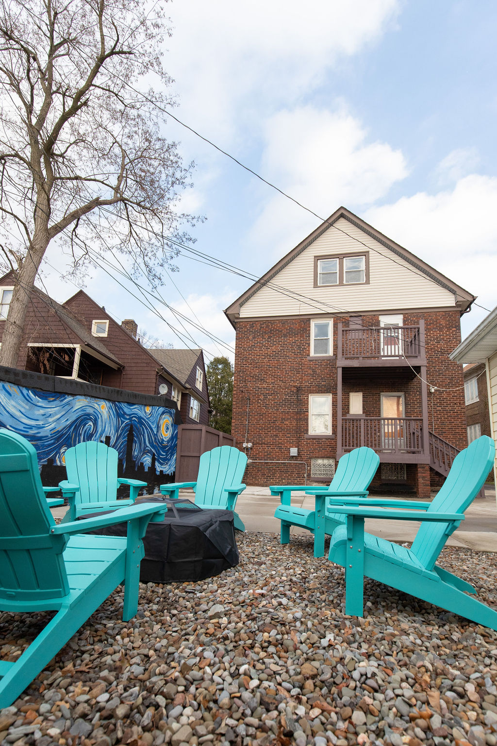 Huge Family-Friendly Suite w/ Crib & Rocking Chair