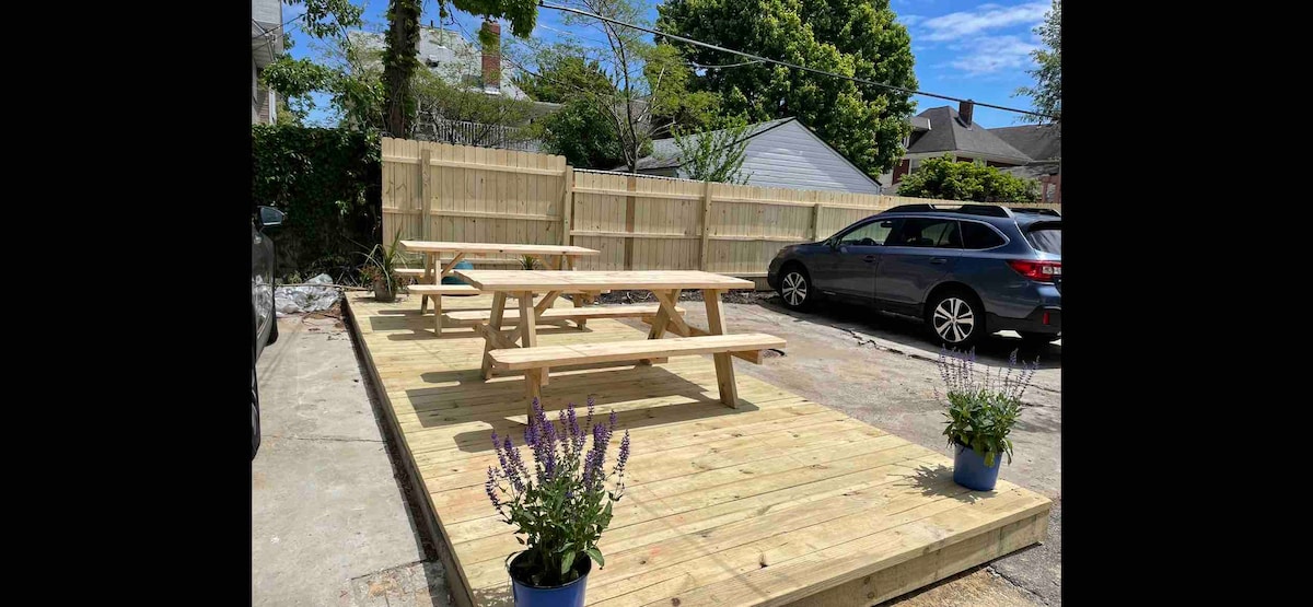 New Hot Tub! Family Friendly Gem 10min to City