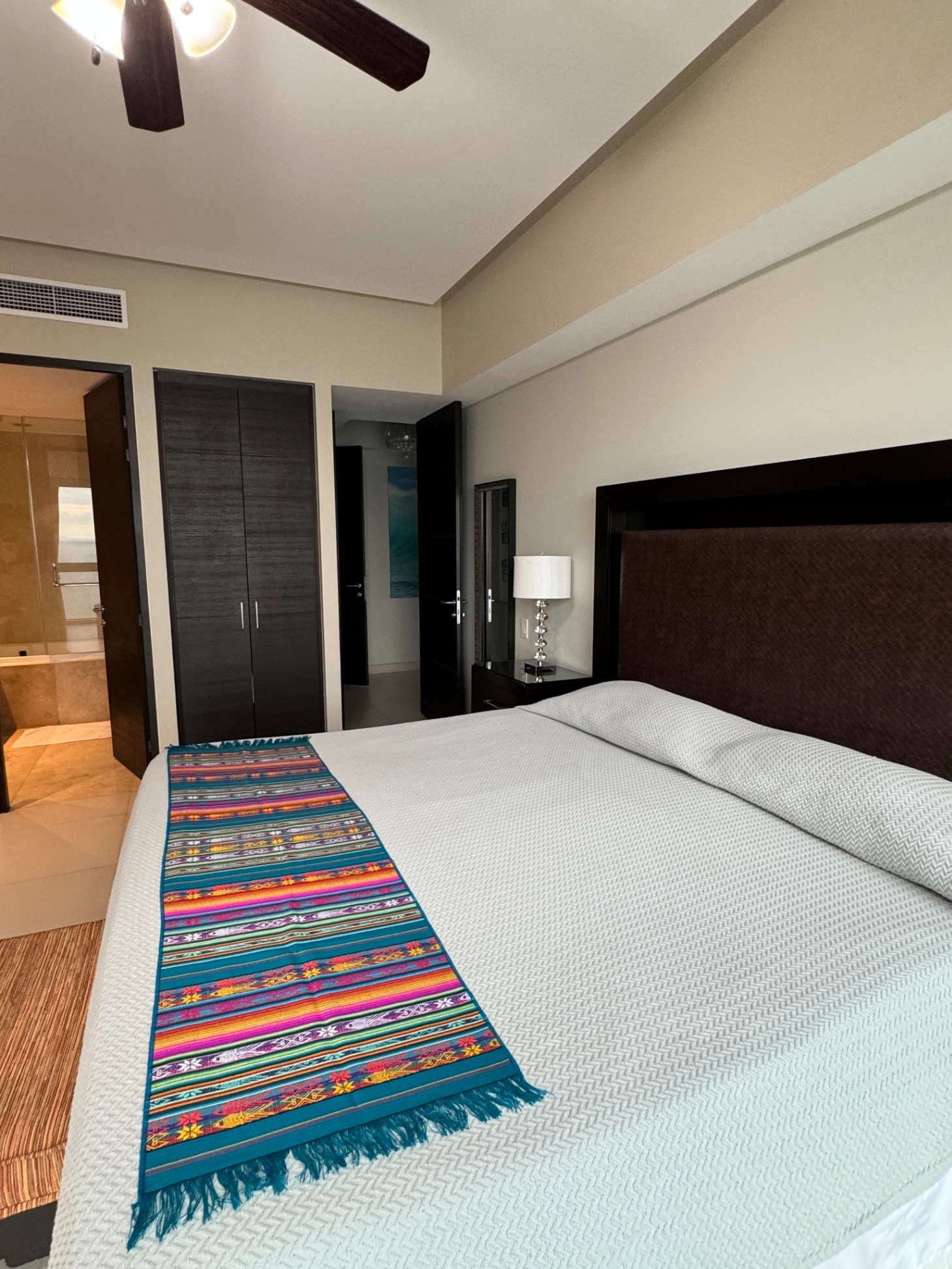 icon-vallarta-2-2302-beachfront-ocean-views/