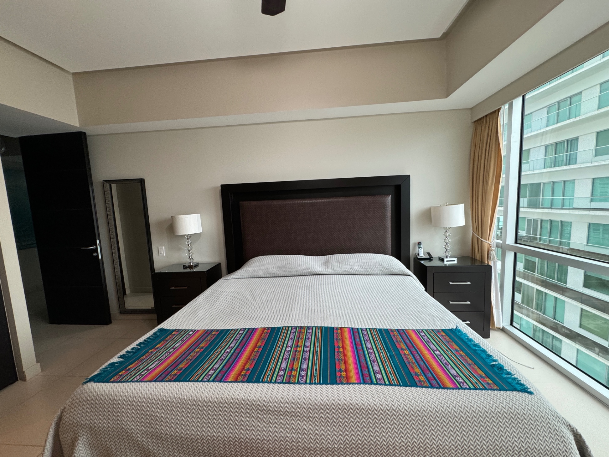 icon-vallarta-2-2302-beachfront-ocean-views/