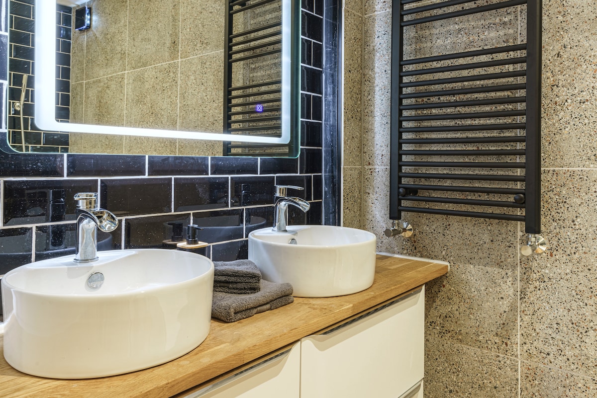 Breathtaking Cotswolds Chapel Stunning Valley View - Stroud