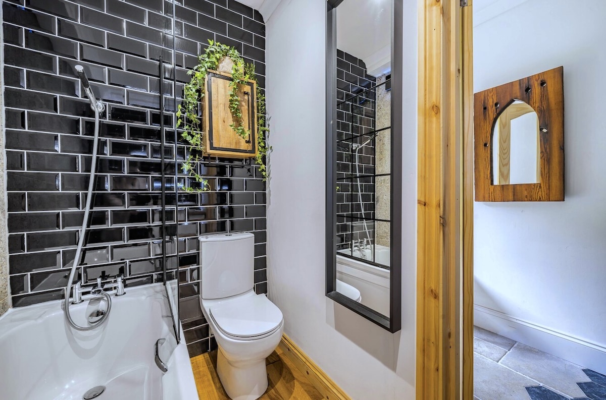 Breathtaking Cotswolds Chapel Stunning Valley View - Stroud