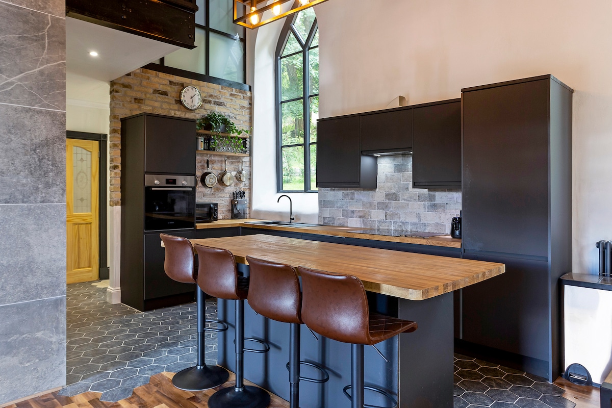 Breathtaking Cotswolds Chapel Stunning Valley View - Stroud