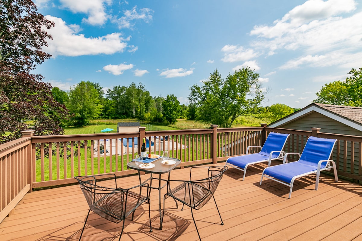 Ultimate Getaway! HotTub*FirePit*KingBeds*Wineries