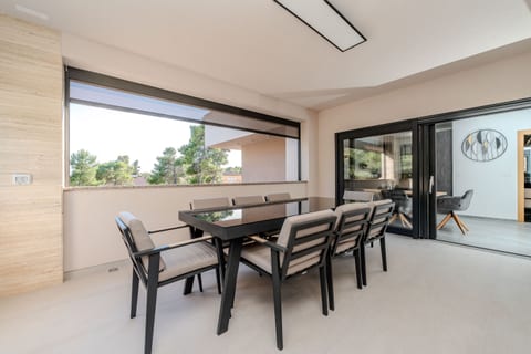 Apartments Royal - Unit 371039-13