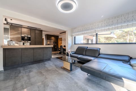 Apartments Royal - Unit 371054-13