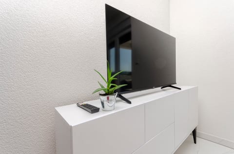 Apartments Sunny - Unit 377711-13