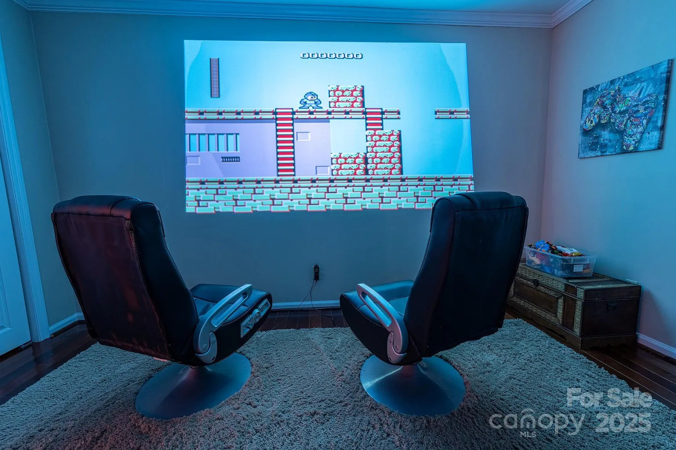 pet-friendly-*-gated-parking-+-outdoor-space/