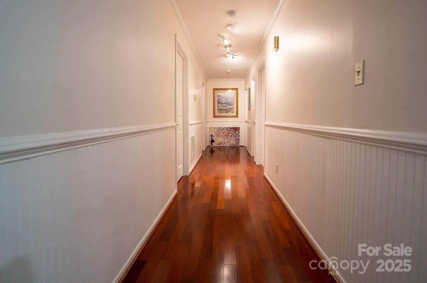 pet-friendly-*-gated-parking-+-outdoor-space/