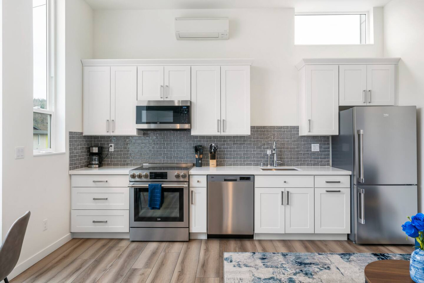 near-downtown-*-rooftop-firepit-king-bed-+-parking/