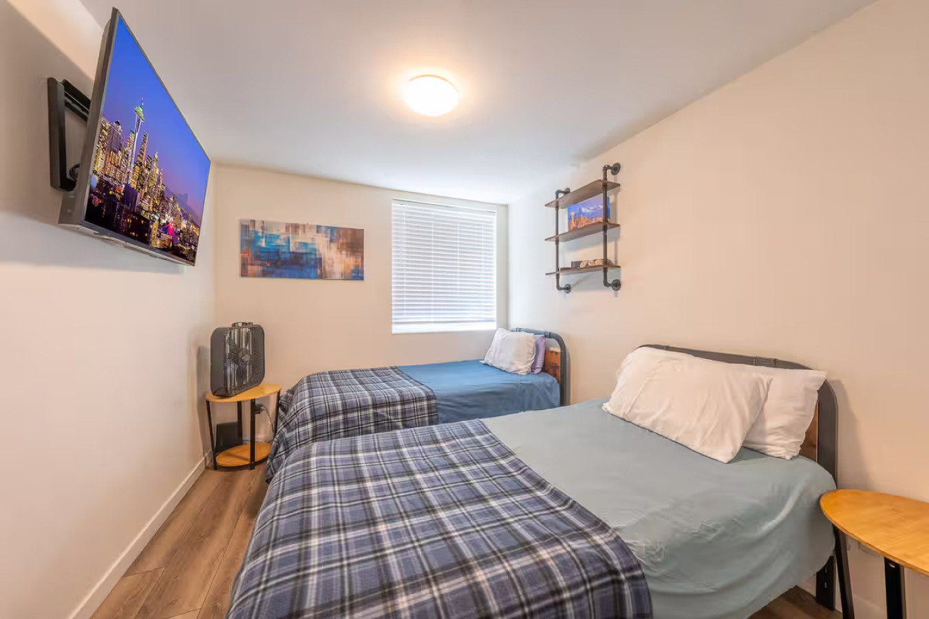 near-downtown-*-rooftop-firepit-king-bed-+-parking/