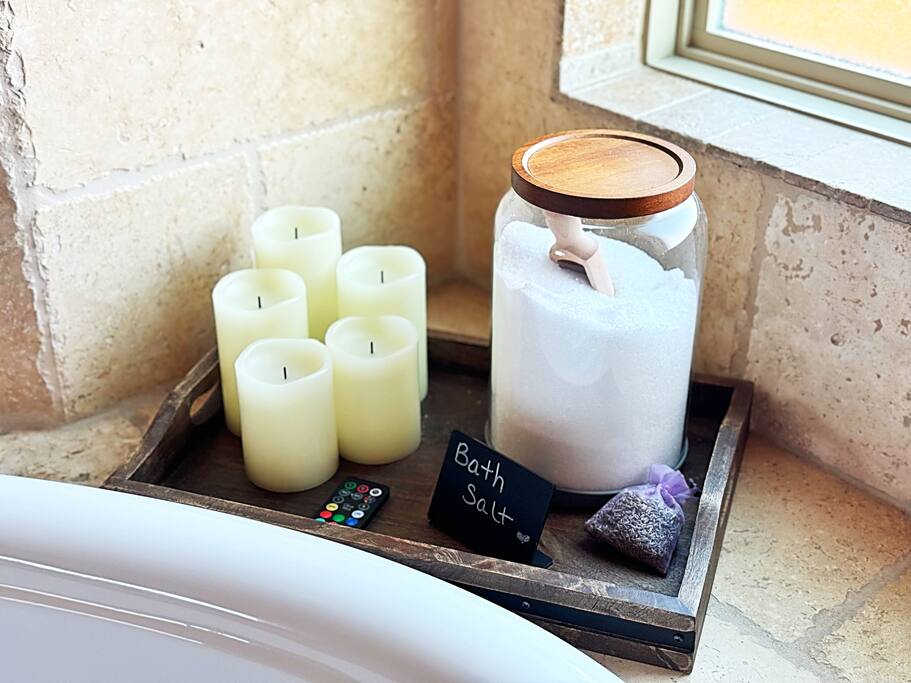 Luxe Retreat: Pool, Hot Tub, Jacuzzi, EV Charger