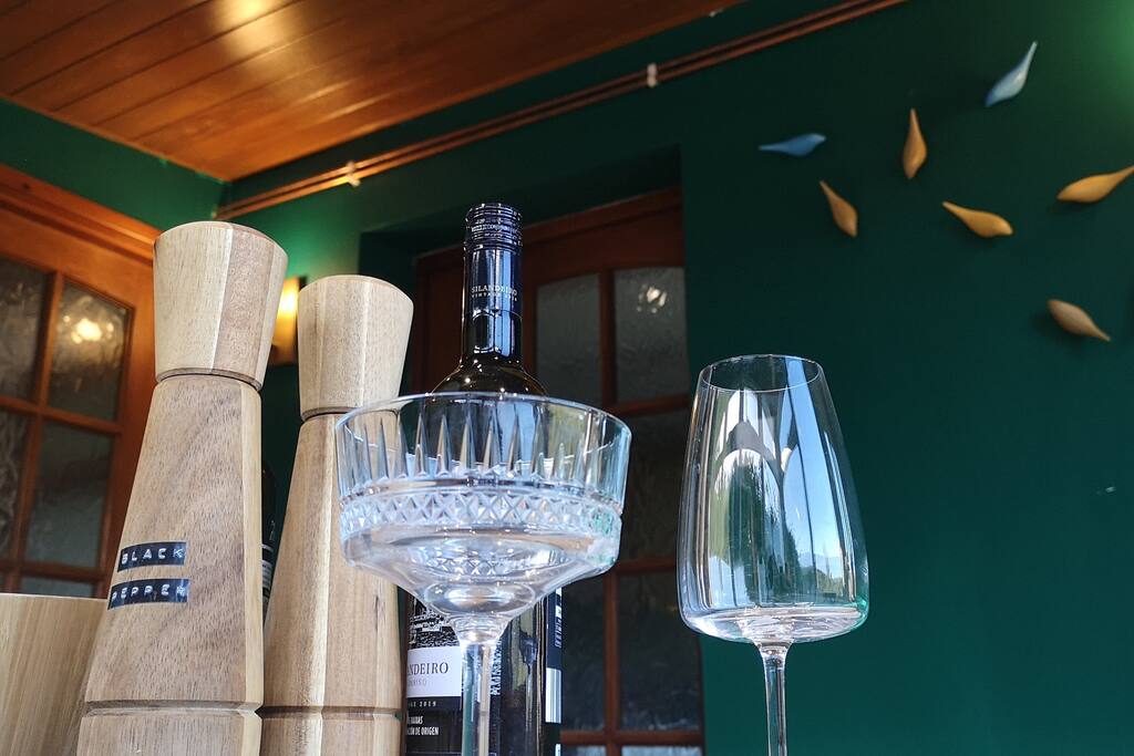 hillside-cottage-with-epic-views-near-llangollen/