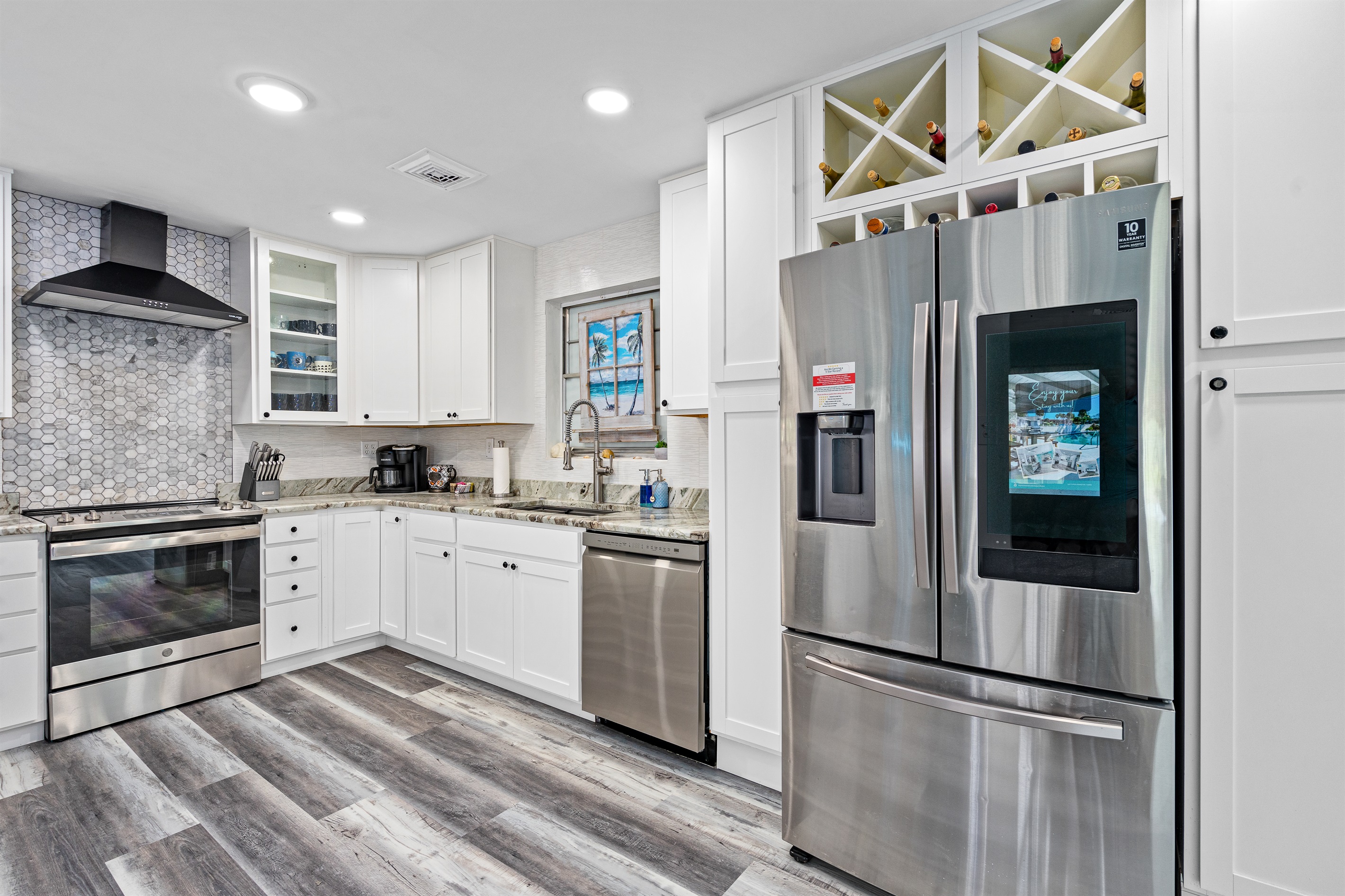 Daytona Poolside Oasis w/ Guest Cottage 2 Blocks from Beach
